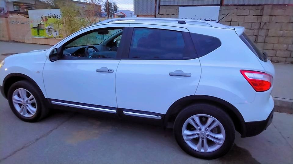 نيسان قاشقا2011فول مۆصەفات
سفري شەريكە گێڕو مەكينە بەشەرت
مۆسەفاتي..ناوكرێمی..توڵی سەقف..بصمە..5ويل كەپ..حاسە..
سەيارەكە نمونەی جوانيە بێ بۆياخ بێ سارد
نرخي ١٣٣گەڵا
*********** السليمانية, العراق
