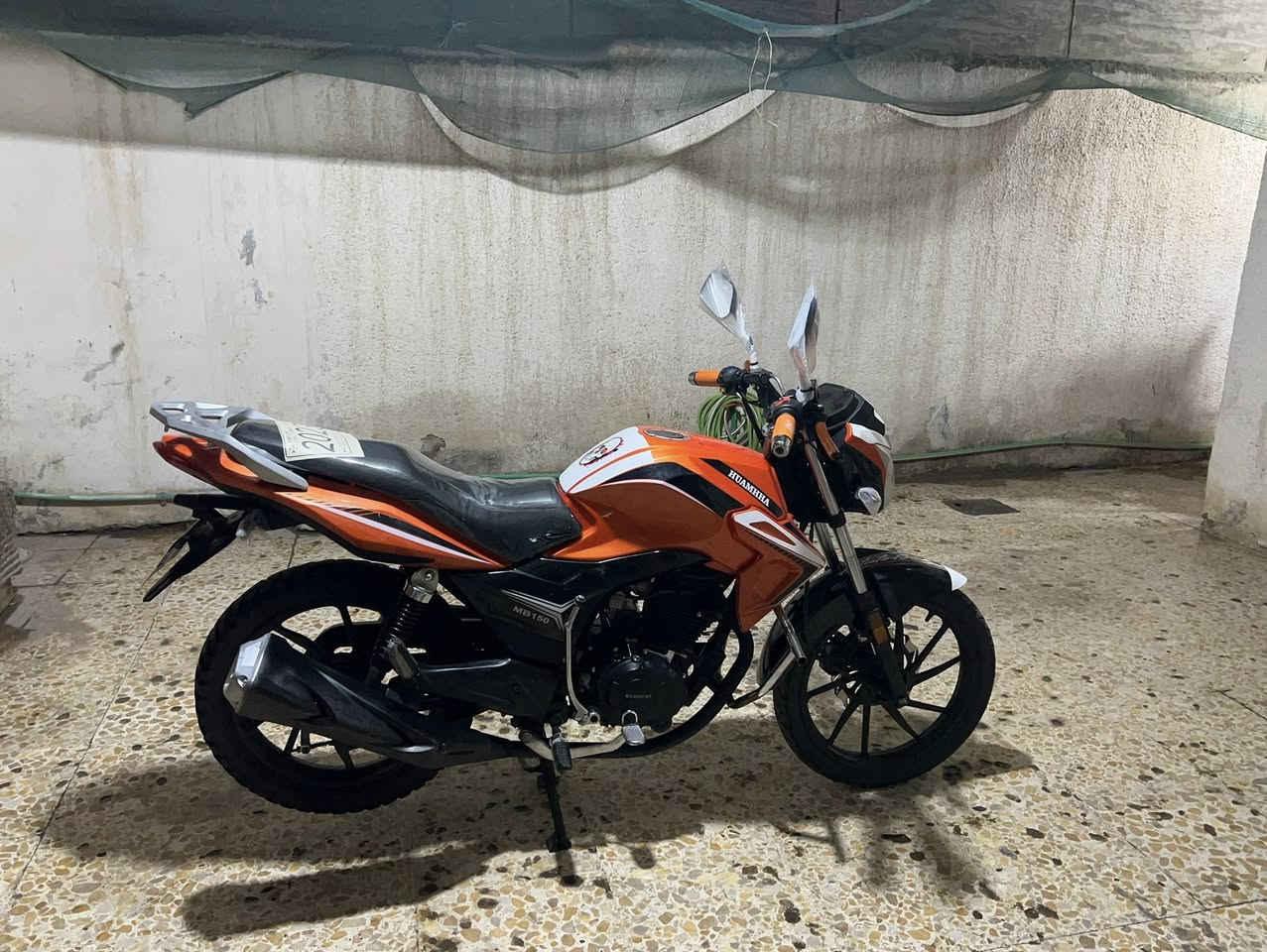 يوجد موطور هيومه موديل 23مسجله كامله تحويل ثاني يوم 
السعر مليون 250
كلشي مابيه دراجه حلوه مابيه أي نقص تعال شوف بعينك لو جيب فيتر فحص 
مكاني الرمادي تأميم 8اشباط 
***********
