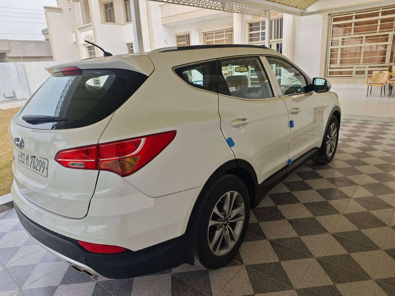 هونداي سنتافيا 2015 خليجي رقم بغداد
كفالة عامه من صبغ  
بسمنه سنوية وارقام جدد 
تحكم ستيرن + داخل صاج 
7 راكب + 3 قطع تبريد 
نظام ايكو اقتصادي
لايت عدسة زنون 
محرك 2400 دوش بوضع الشركة ما ممدود علية سبانه 
تخم تاير + صدر امامي خلفي 
منظومة تدفية وتبريد جديدة 
بيها باردات بسيطات 
السيارة مال جناي 
السعر 162 وبيها مجال 
مكاني بغداد التاجي 
***********
