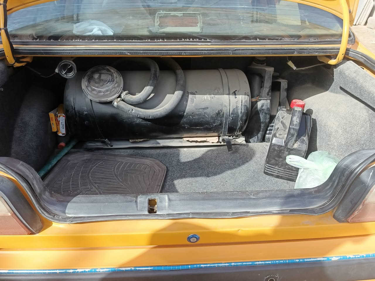 السلام عليكم
بيجو بارص 2018 رقم قادسية انكليزي سنوية ل 2030 هزة جديدة منظومة غاز 60 لتر

السيارة بيها بارد بالباب الخلفي عكس السايق 

مكاني ديوانية طريق سيد محيل

هيئة وغرامات عليه السيارة شوكت متريد تداور اداورلك

السعر ٦٢ وبيها مجال بسيط
***********
