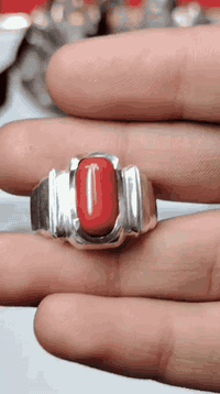 خاتم مرجان تونسي حر طبيعي خامة درجة اولى نخب اول لا مصبوغ ولا معالج مرجان حر طبيعي صياغه يدويه ثقيله للستفسار رقم الهاتف ***********
