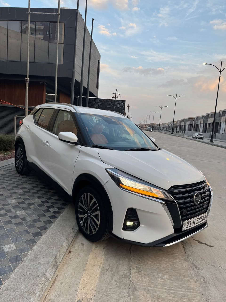 نیسان کیکس 2021
ژ.م/***********
مواسەفات SV
بەسمە و راداری هەرچوار لا ئاوتو ستۆپ خەتی جادە
بەردی سالانسا بەشەرت
٣ پارچەی بۆیاخ بێ ناوگرتن
شاصی و بەطانەی بەشرت
رەقەمی شاصيم داناوە السليمانية, العراق
