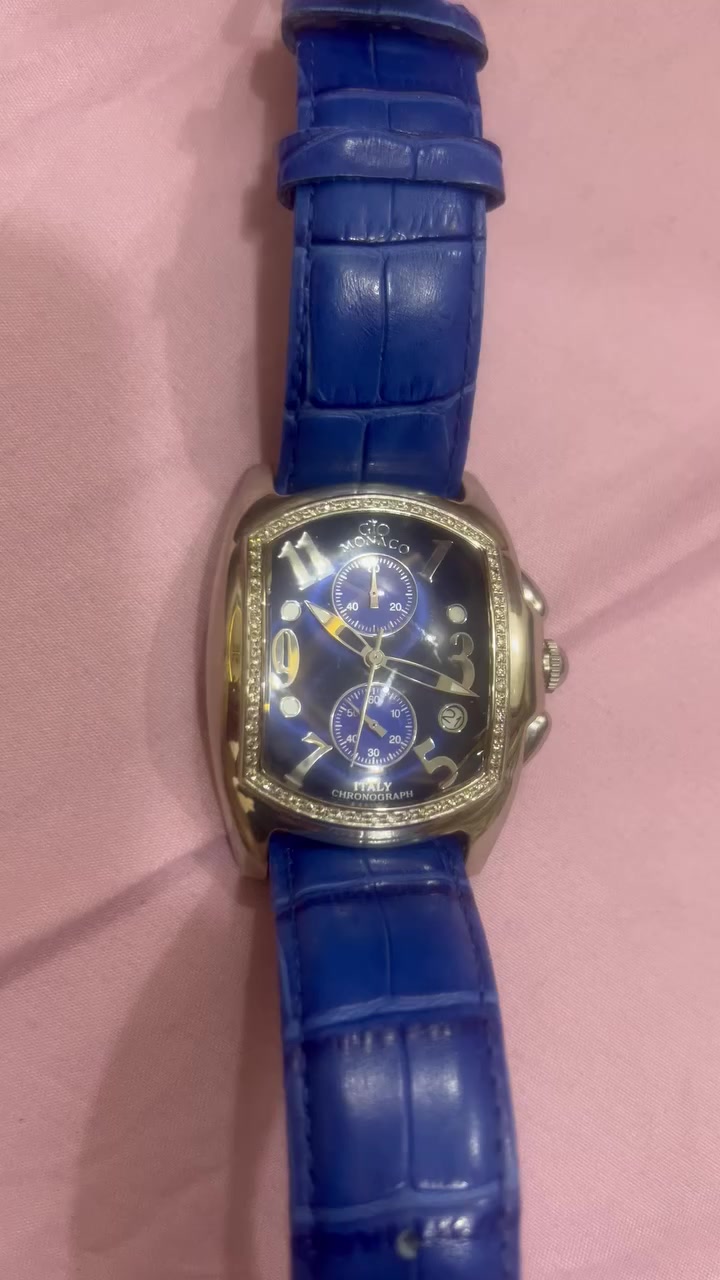 ساعه اصليه من نوع موناكو اصلي مستعمله النضافه ٨٠بلميه شغاله صناعه إيطالي


**إذا كنت صاحب هذا الإعلان وتريد حذفه لأي سبب، رجاءا أرسل رسالة إلى الدعم الفني**
