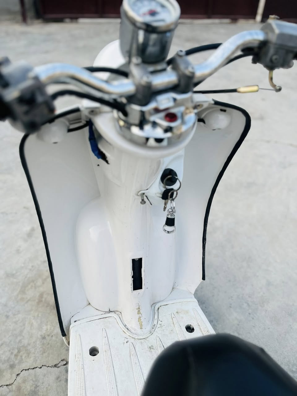 السلام عليكم 
للبيع ماطور عبدالحليم رمبه سرعه 60 
كفرات الشركه
شغال سلف و هندر  
شغال كامل ما بيه نقص 
سعر 420 الف وبي مجال 
مكاني العلم 
***********
