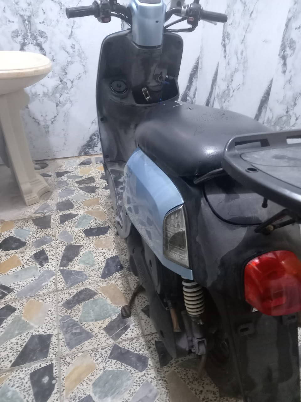 سلام عليكم شباب دراجه بوليس للبيع الدراجه كفاله عامه برقي مامفتوح بيه الدراجه نضيفهالسعر خاص ***********
