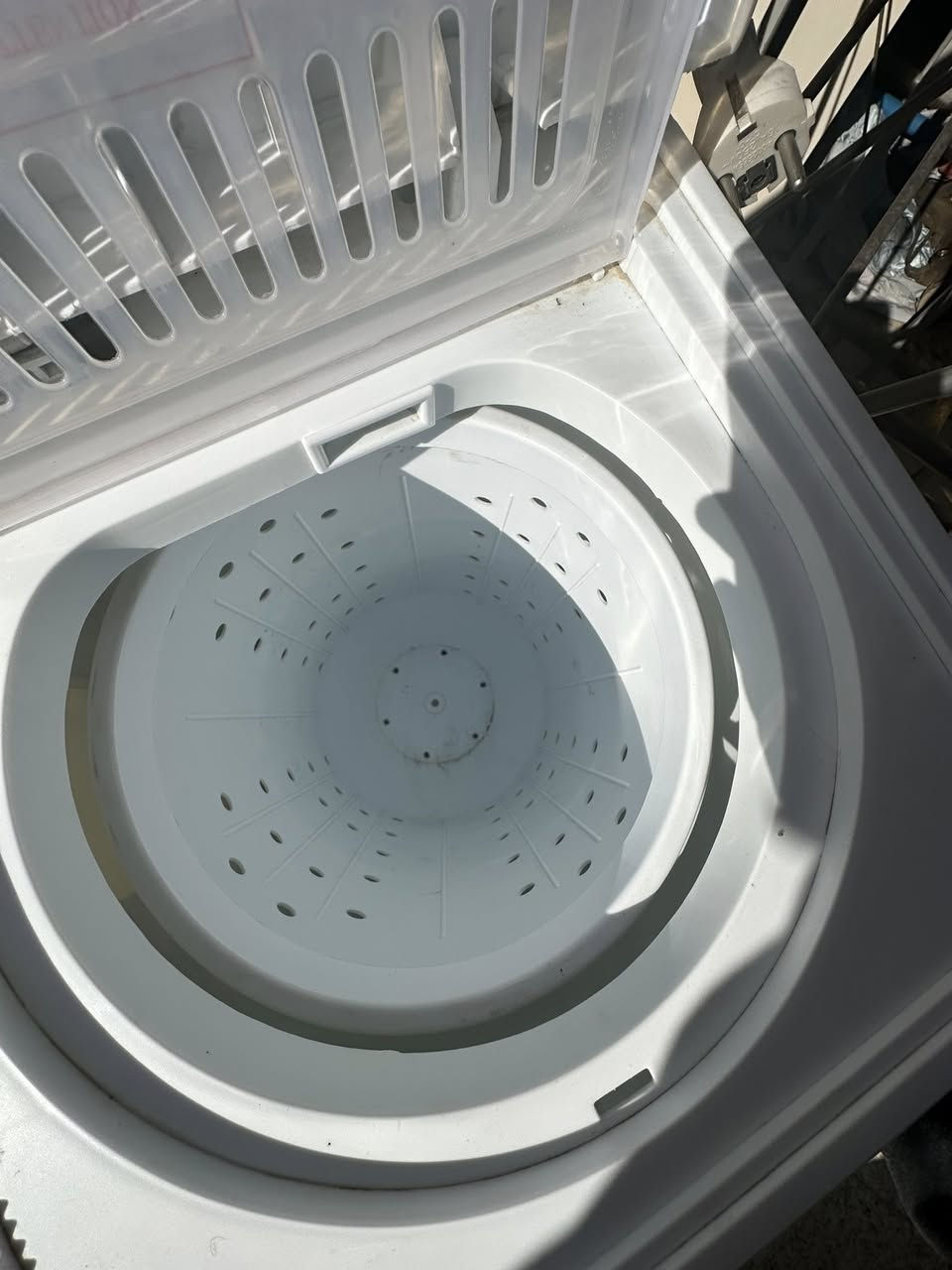 غساله للبيع نوع (بارفاي) جديده مستخدمه ٤ اشهر السعر 100 الف مقابيل مستشفى التركي
***********
