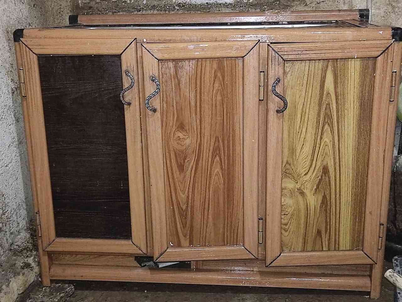 سلام عليكم كونتر للبيع 3 مترات 4 قطع
معة زاوية معة سنكي كاونتر مثل ما موضح بلصورة
مكان نجف حولي
 السعر قيم وخض @إشارة 
***********
