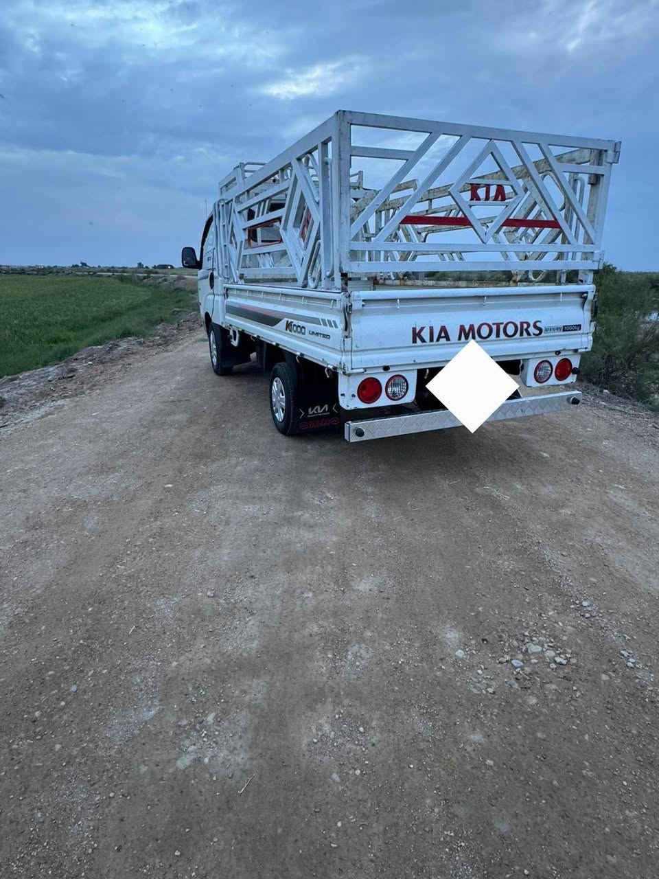 كيا كارتون 2019اصل مكينه مسكر السعر63ورقه هيه ولمحجر  متومه  بيه رقم وسنويه اربيل حصه كاز كلمحافضات تبريد ثلج🥶 تخم تاير بجيس حداديه جديده  سياره جديده ماذبلك عليه الف فول مواصفات كص شاصي شغل درجه اولى باجات 
بدي زيرو كفاله من شخط مكان ذي قار شطره ***********
