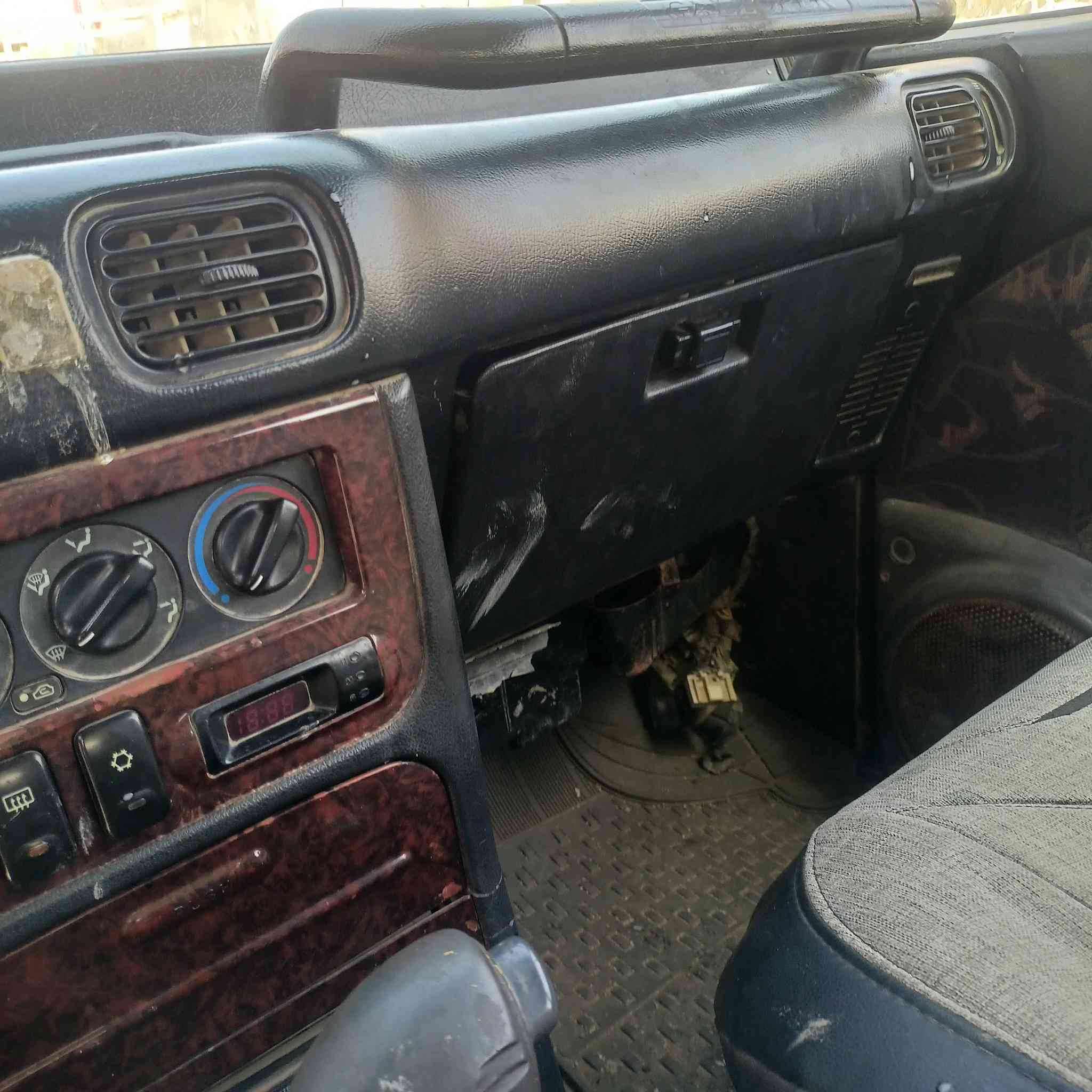 كالوبر موديل 200 محرك گير حدادة وتخم تاير مكفول محرك فيفتي مصبوغة جمالية لاضربة ولا گلبة باسمي سنوية رقم انگليزي ميسان تحويل سعر 43 بية مجال بية نواقص خفيفة كهربائية كلة شغال مكان البصره موشراي لايتصل  ***********
