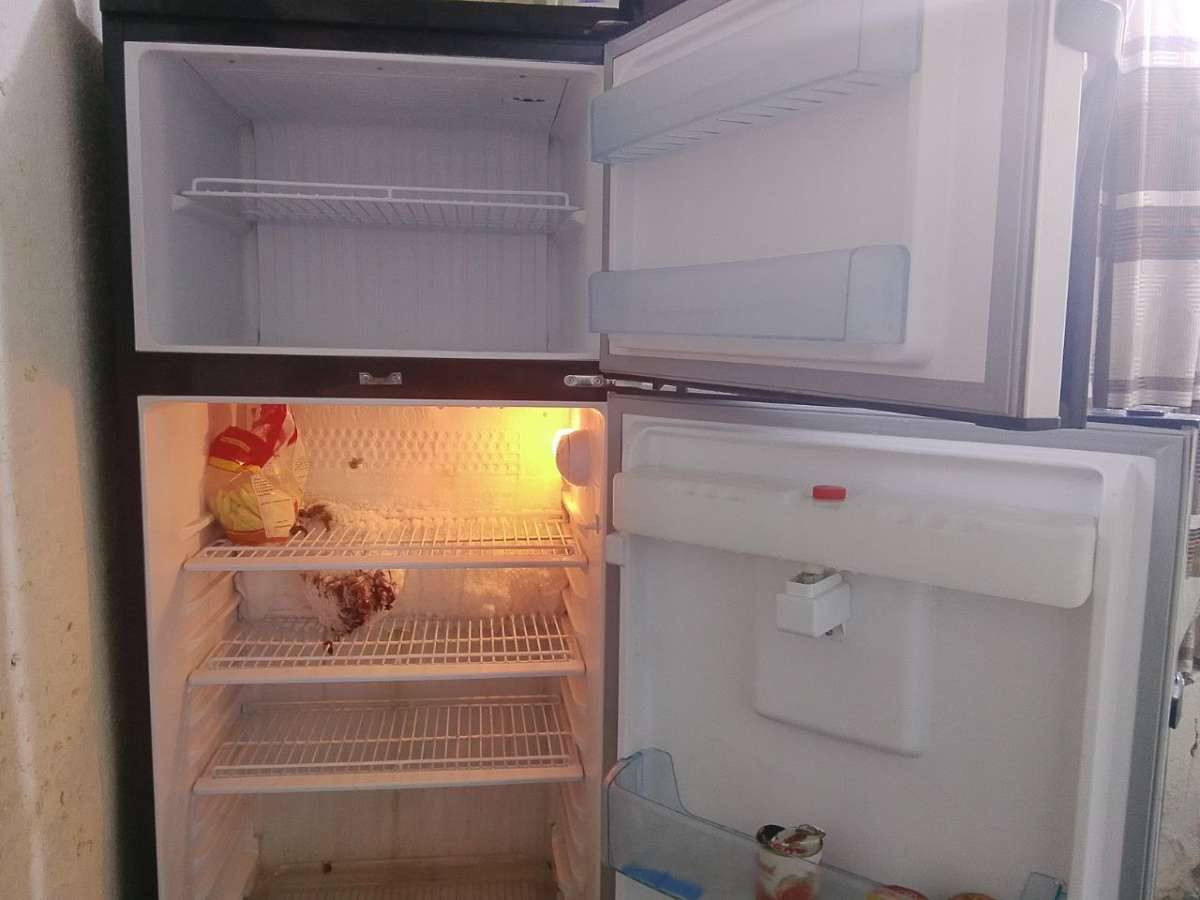 ثلاجه للبيع استخدام قليل بعدها جديده


**إذا كنت صاحب هذا الإعلان وتريد حذفه لأي سبب، رجاءا أرسل رسالة إلى الدعم الفني**