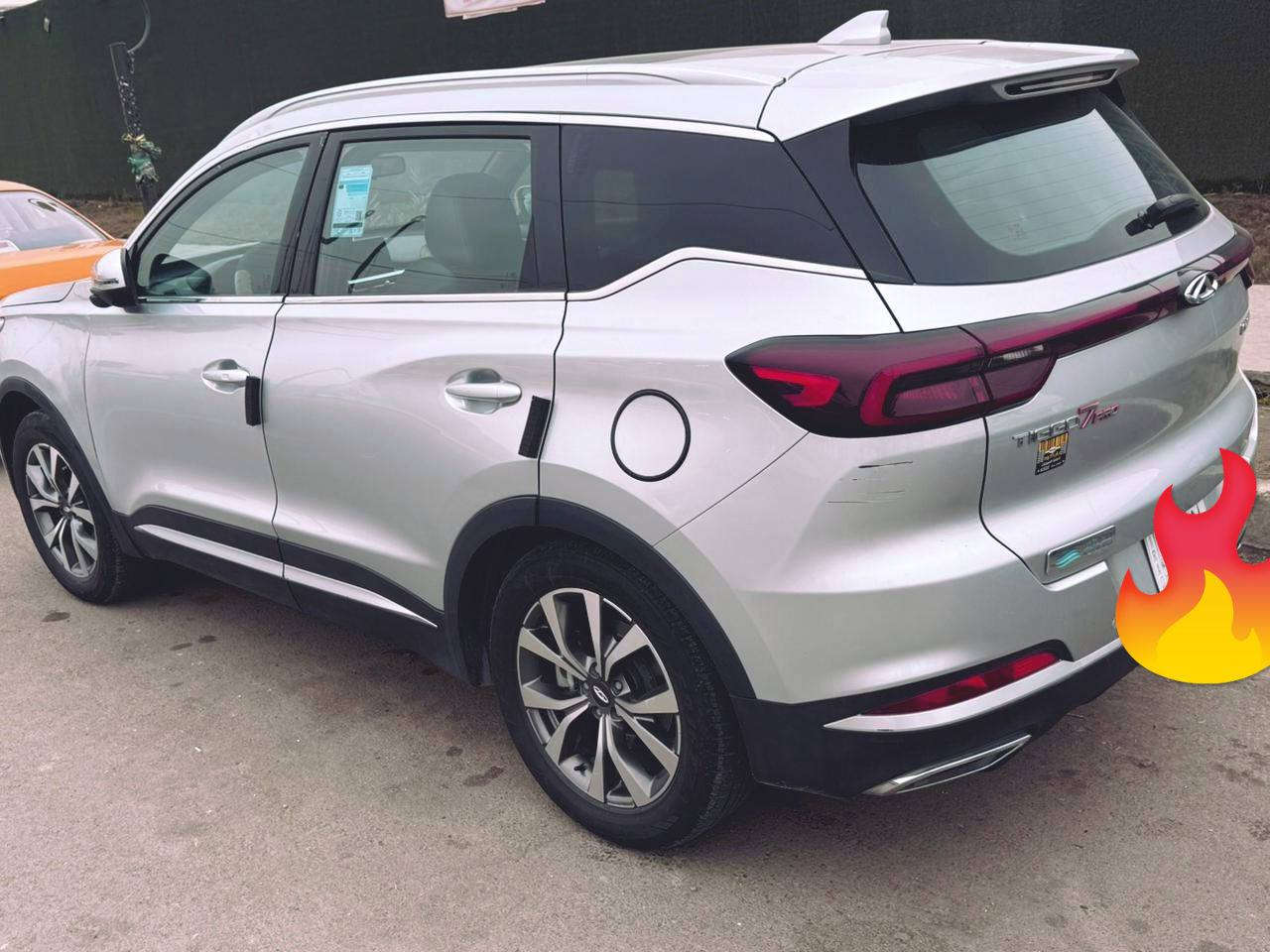 السلام عليكم  
سياره  تيكو 7 ابرو        فول مواصفات 
مديل             2023
بعدهي بضمان      3 سنوات 
بصمه            تشغيل عن بعد 
محرك 2000         تيربو 
كشن السايق       كهرباء
فتحه بنو رامه      اشاير بالمري 
نضام ترحيب       شاحن لاسلكي 
نضامين قياده      ايكو واسبورت 
بيها باب السايق امبدل وبارد بالجاملغ 
للأستفسار تواصل على الرقام غير متواجد على الفيس 
***********
***********
