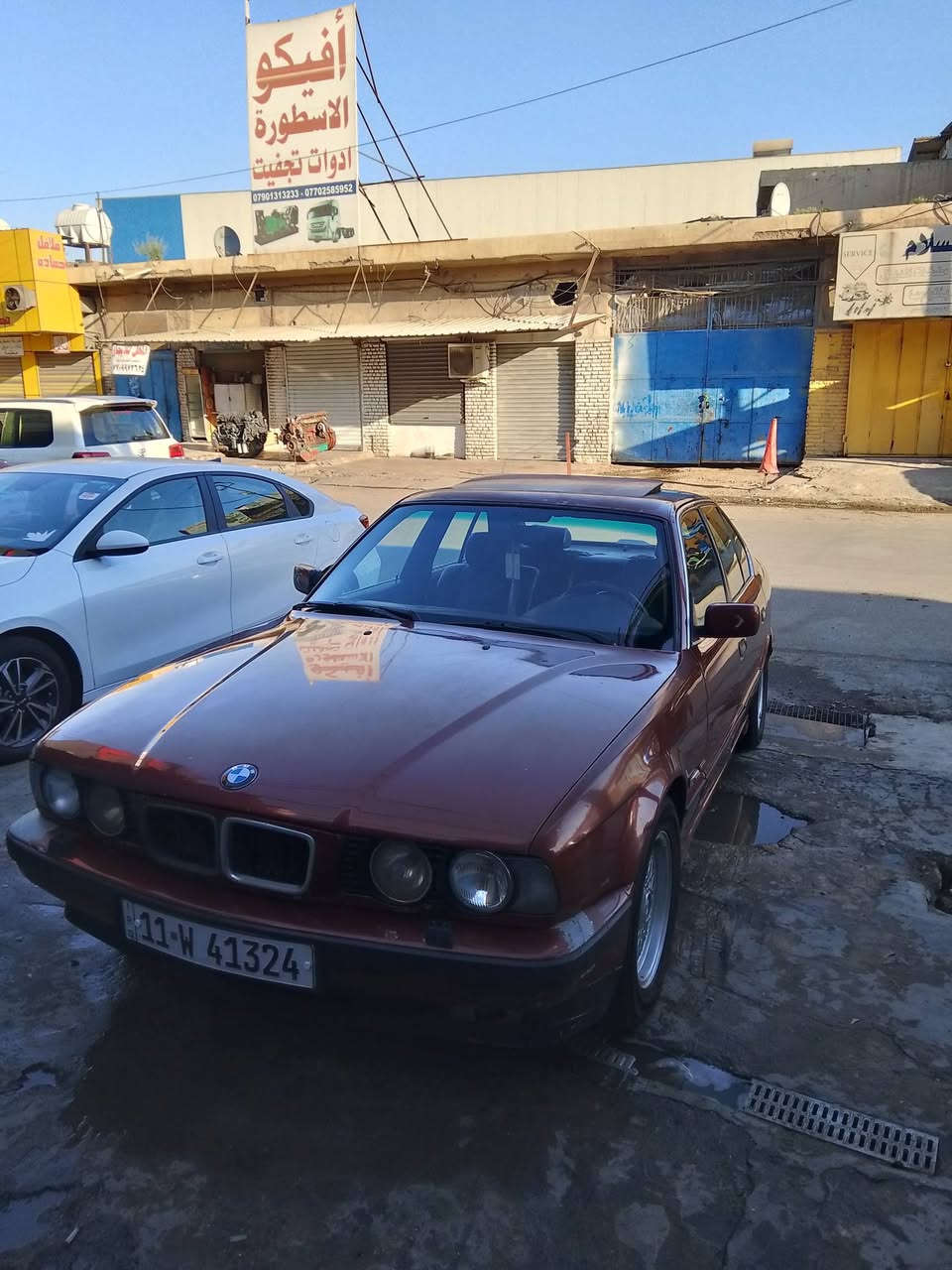 السلام عليكم شباب 525 مسكر فانوص للبيع موديل 1993 فول مواصفات تحكم ستيرن دبل ايرباك صاج برده خلفيه تلفون كشنات جلد اسود كهرباء وخزن ميموري بجم عريض صدر خلفي وامامي جديد كير محرك شرط
عنواني بغداد 
***********
