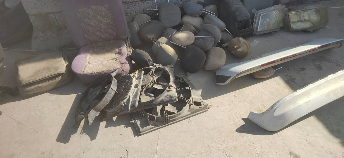 سلام عليكم غراض للبيع تجاوي سبابدرات عدد ٢مونكه زواج ما دات سي تو بلاديات تجاوي اجتو أجوان مراروح عدد ٤ دبات ماء الاستفسار علا هاذا رقمي *********** عنوان بغداد المعامل قريه السعاده
