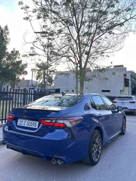 تيوتا كامري موديل 2023 رقم بغداد الدولي باسمي سنوية وهزة جديدة مواصفات الكامري المعروفة مكينة 2500 بانزين 
✅5 ويل كب TRD اصلي 
✅ كشن كهرباء 
✅ رادارات امامي جانبي خلفي 
✅ كامرة دوارة 
✅ تحديد مسار 
✅ كشنات جلد ومخمل بلادي 
✅ تبريد شاشة بيانو 
✅ تحديد مسار 
✅ 3 انظمة قيادة ( سبورت - ايكو - نورمال )

السيارة جديدة عليها ادامة كاملة ماشية 56 الف مايل استخدام شخصي بيها 3 قطع صبغ 

السعر 195 وبيها مجال 
العنوان  بغداد المنصور 
هاتف ***********
