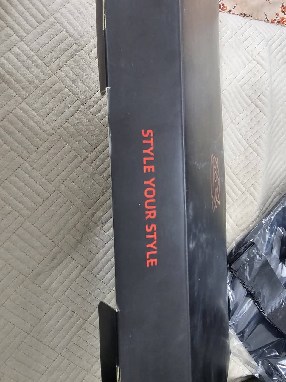 متوفر 25 الف 
***********
ملاحظة الكيبورد يكون بدون ازرار
