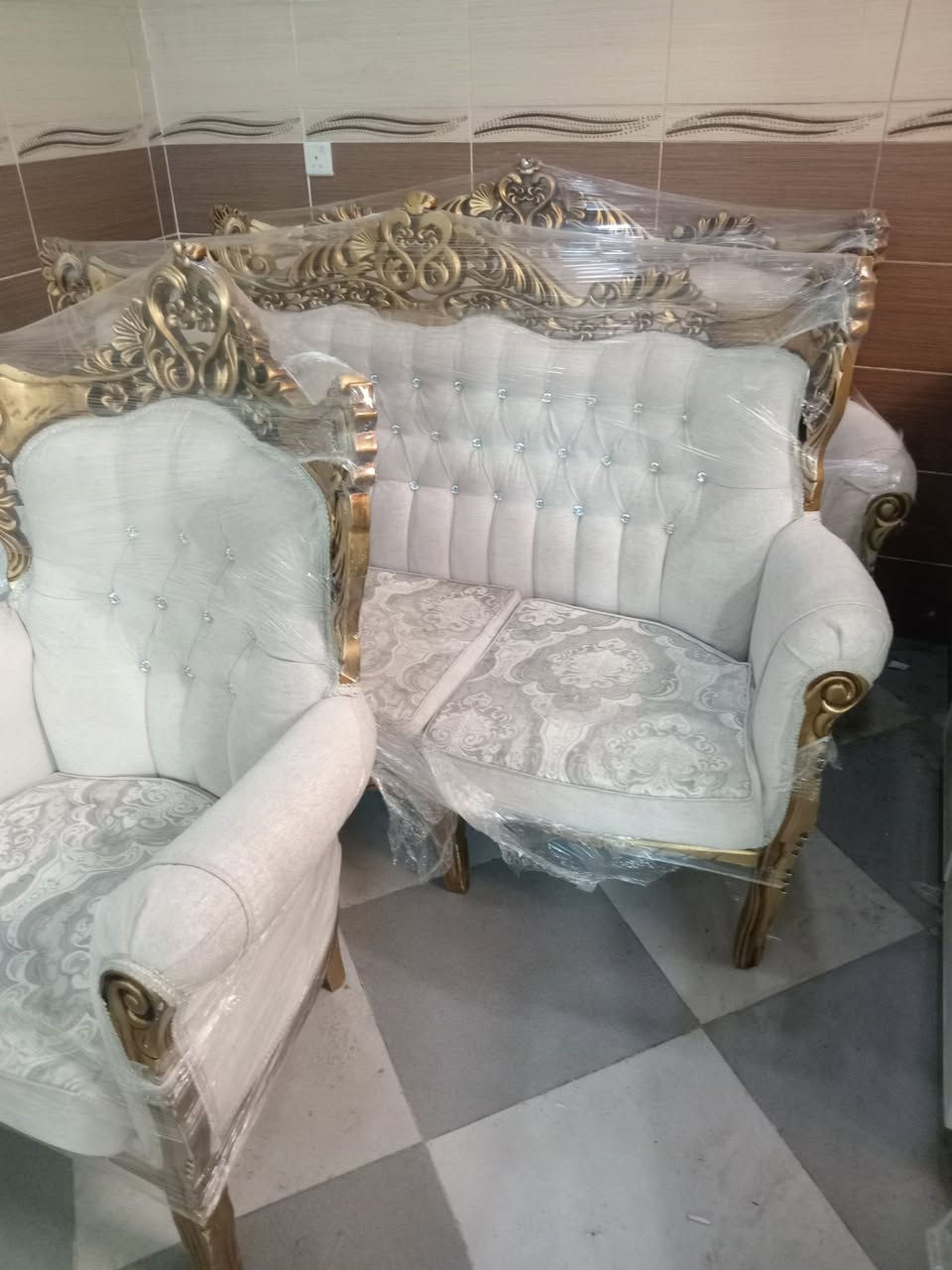 معرض اثاث بيتي رئاسة المعلمين قرب مجمع الشام الطبي ***********
