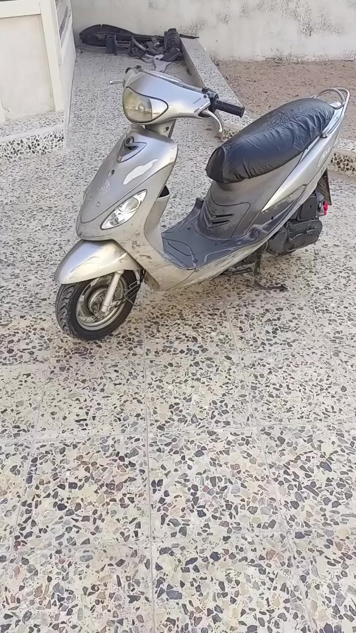 ماكس قجمه درجه حويه نضيفه مبدل بيه بس دبل خلفي مكينه حويه سعر775بيه مجال  مكاني البصره زبير شعبه رقم ***********
