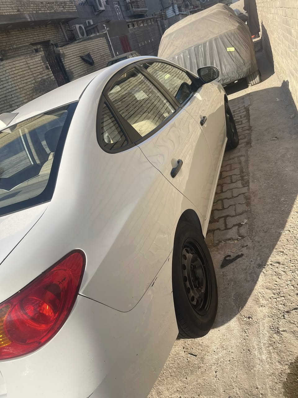 سلام عليكم
النترا موديل 2011 خليجي 
مثل ما موضح كدامكم السونار 
ماشيه 143 ، تخم تاير استخدام شهرين ، صدر امامي وخلفي جديد ، تبريد جديد 

السعر ١٠٠ وبيه مجال قليل 
مكاني بغداد ، مدينة الصدر
للاتصال ***********
