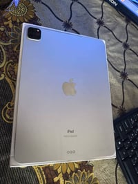 ايباد برو M1 ذاكره 124 جهاز نضيف  سعر 700 الف مكاني بغداد الجديده 0771...