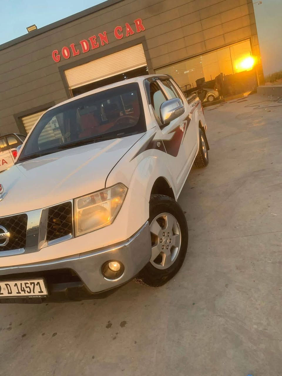 السلام عليكم / 
بيكم نيفاره /2009/
مكفوله من الصبغ كفاله عامه 
كير محرك كله بلاد كير عادي
***********

للبيع او مراوس حسب القناعه /السعر 95/
