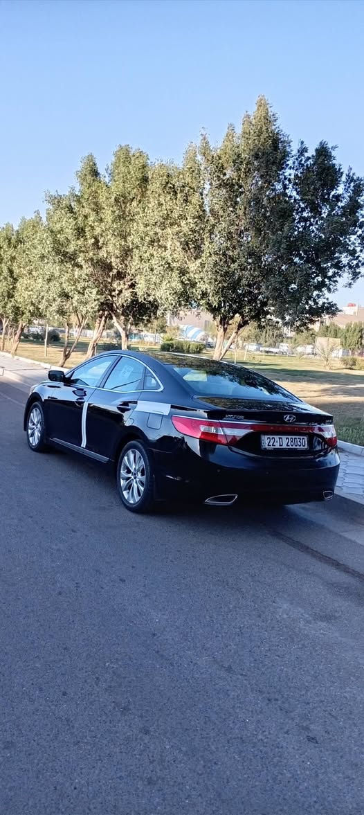 السلام عليكم
هيونداي ازيرا 2012(خليجي ) مكفوله من الصبغ 
فقط بارد بسيط والباقي مكفول وعلى وضع الشركه ماشيه 180كم رقم اربيل الدولي جديد سنويه جديده باسمنه شرط التحويل مواصفات نص فول اخوان منزل مقطع فديو وتفاصيل كامله
مواصفات 
تحكم ستيرن 
كشنات اماميه كهرباء 
كشنات جلد 
داخل لونين 
صاجات 
تبريد قطعتين
حساسات امامي وخلفي بلاد
لدات امامي وخلفي 
بردات خلفيه 
براجكتورات
مكينه ٣٣٠٠دوش مكفوله
دبل كزوز
خمسه ويل كب 18بلادي
يدات نيكل
اشاير بالمري 
مري شفط
تبريد ثلج 
تدفئة شغاله
صدر امامي وخلفي بحاله جيده
باتري جديد 
كهربائيات كلها شغاله
السياره حلوه وجاهزة للجناي مكاني بغداد الكرخ السعر 117$ مجال بسيط حك الجيه بدون احراج للاستفسار الاتصال بالرقم *********** بي واتساب ما متواجد عالفيس اتصل وتدلل (تعال شوف السياره واحكم بنفسك السياره احلا من الصور) تحياتى لجميع الله يحفظكم
