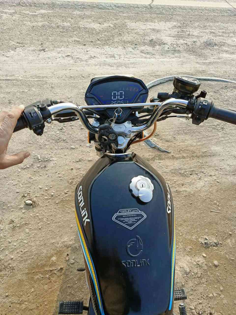 السلام علیکم درجه تايكر 2024 جديده خمسه كير سعر  600 وبيه مجال  مكانه دبله  ***********
