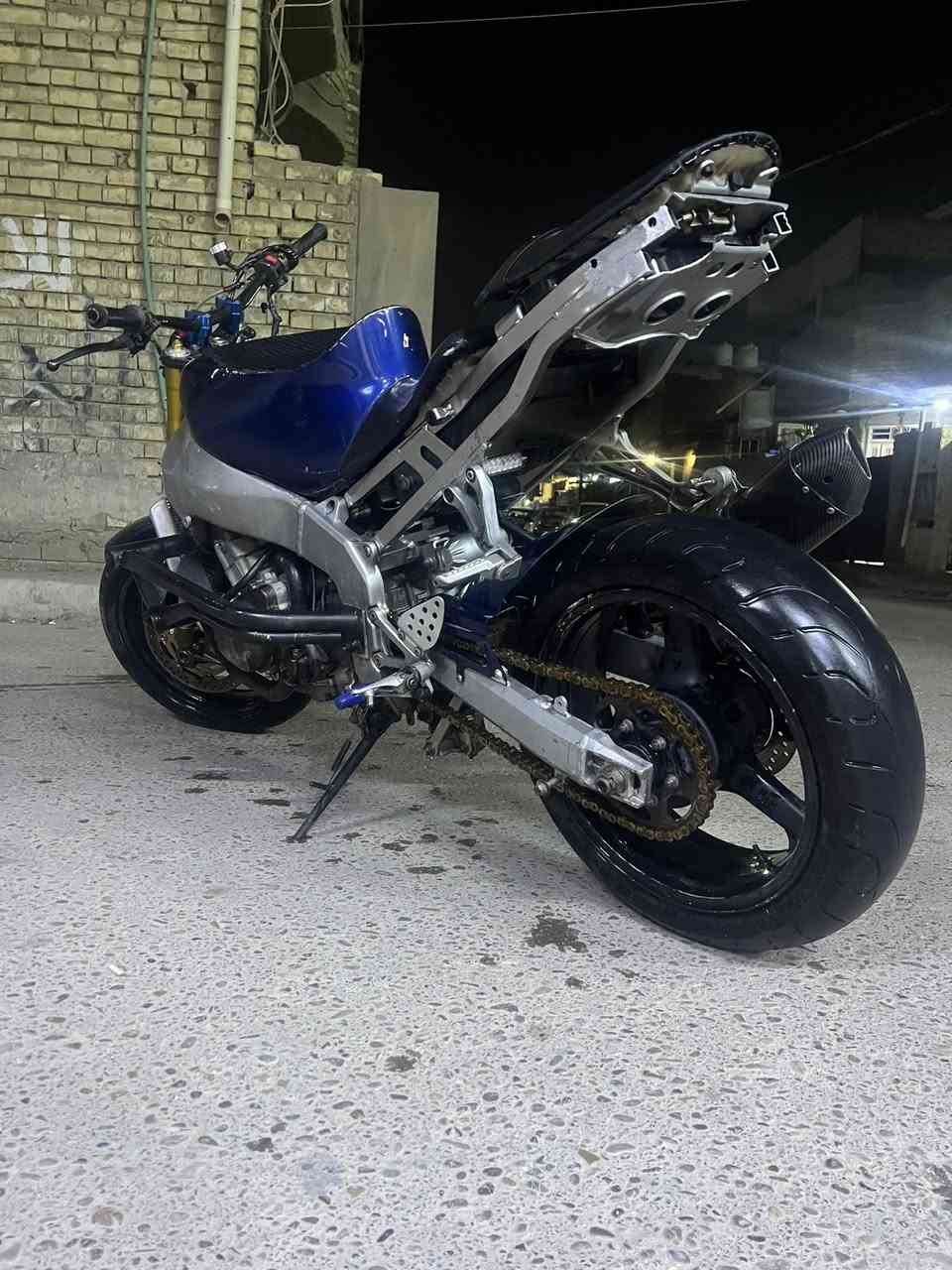 كاوسكي للبيع م2004محرك636ادراجه عليه ادامه باتري ودهن امزويل وقمجي سكليتر وبعد اهواي مكينته مفتوحه بس انكر سلف واطلع مكاني زعفرانيه سعره ب15ورقه وبيه مجال بصيط للتواصل ***********
