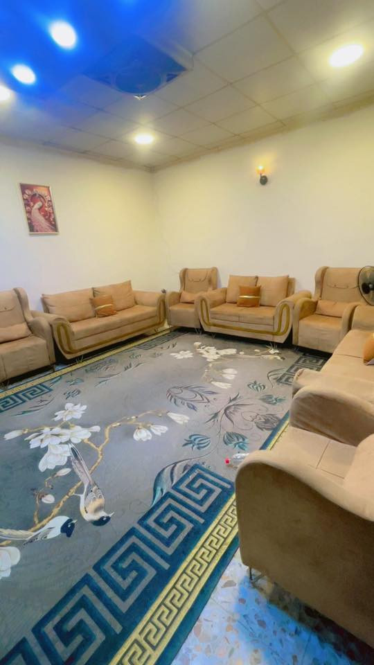 تخم ١٢ مقعد ابو نفر عدد ( ٤ ) مقعد ابو نفرين عدد ( ١ ) مقعد ابو ثلاثه عدد ( ٢ ) مقعد بكاني بغداد زعفرانية شارع الكهرباء السعر ( ٤٥٠ ) الف ورقمي *********** بي واتساب
