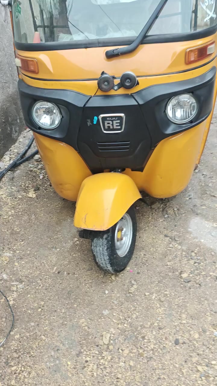 السلام عليكم تكتك للبيع موديل 21طالعه 22 بيهه ضربه بلصفحه ومعمره مكينه كارتون السعر 6800ابيهه مجال حك الجيه فقط مكان رفاعي للستفسار ***********
