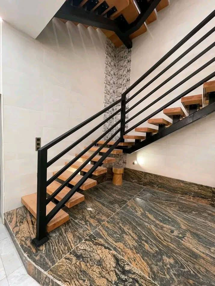 السلام عليكم نعمل الحداده باسعار تنافسيه للاستفسار على هذا الرقم ***********
