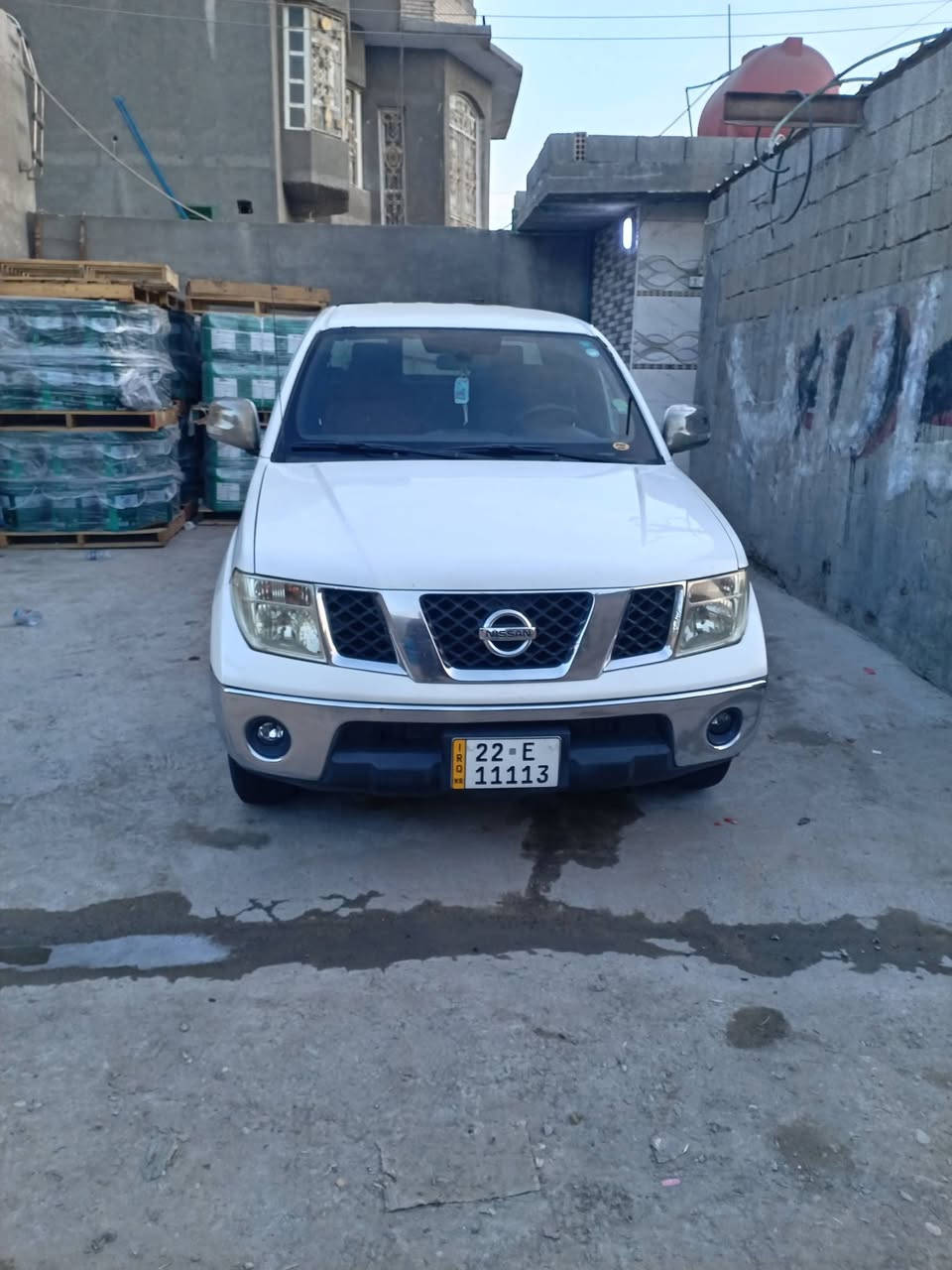 السلام وعليكم نيفاره للبيع موديل 13 اوتماتيك رقم اربيل كفاله من الضربه والصبغ بيه ملاحظات بسيطه بالبدي مكانه البصره ***********
