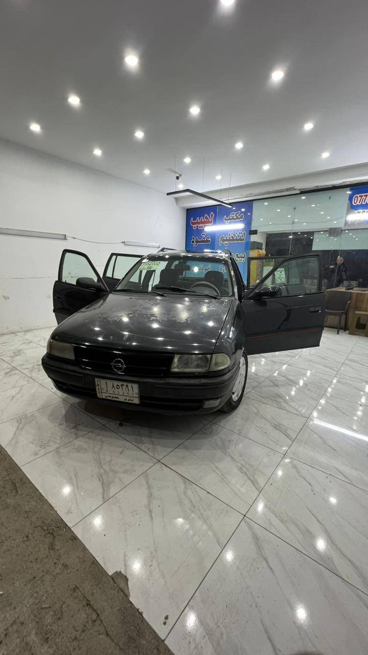 اوبل استره استيشن للبيع موديل (1992)
رقم نينوه المانيه سنويه عضم لغايت (2028) (كابون بيها) 
محرك (18) كير اوتوماتيك محرك كير شرط بور ستيرن فتحت سقف سلايت  طخم تايه نضيف صبغ دواير ودوسات شرط بدون اي ضرر السياره جاهزه وما عايزها اي شي 
السعر (52) $ وبيها مجال بسيط للطيبين للستفسار علا الرقم (***********)(***********)
