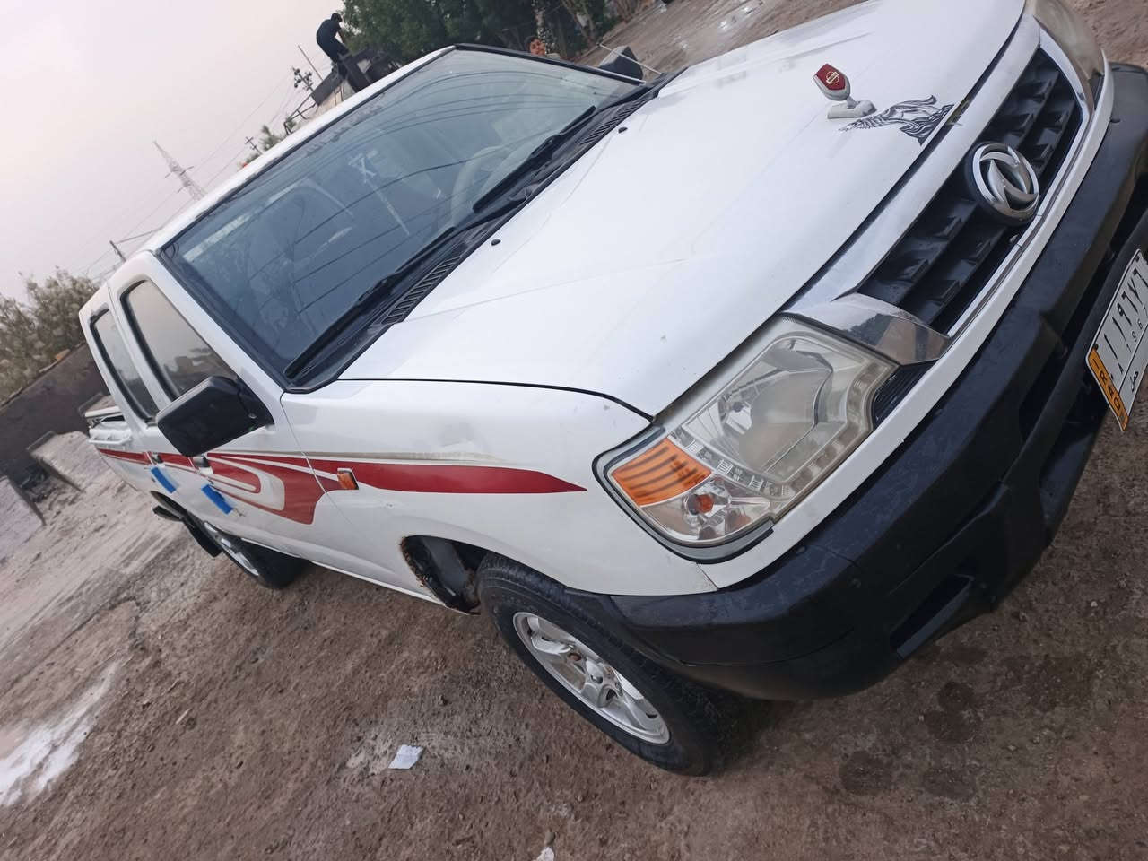 سلام عليكم
نيسان صيني 2016 مكفوله 
مكينه وكير وحداديه وتخم تاير كله جديد 
جاهزه من كلشي رقم مثنئ 
السعر 70 وبيه مجال 
مكان السياره الديوانيه قضاء الحمزه الشرقي 
‏‪***********‬‏
