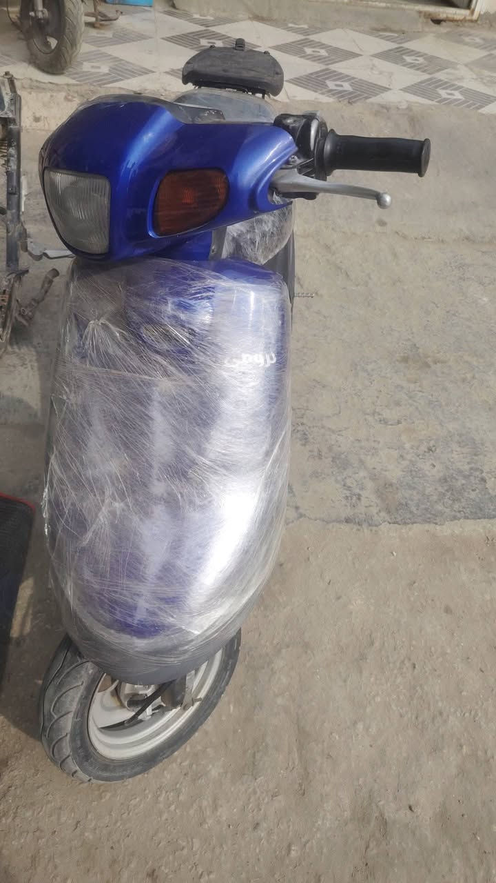 بطه للبيع مكاني كربلاء البوبيات رقم الهاتف عوزه باتري كهربائيات كله شغاله بس عوزه  رقم الهاتف ***********سعر 250وبيه مجال حك الجيه
