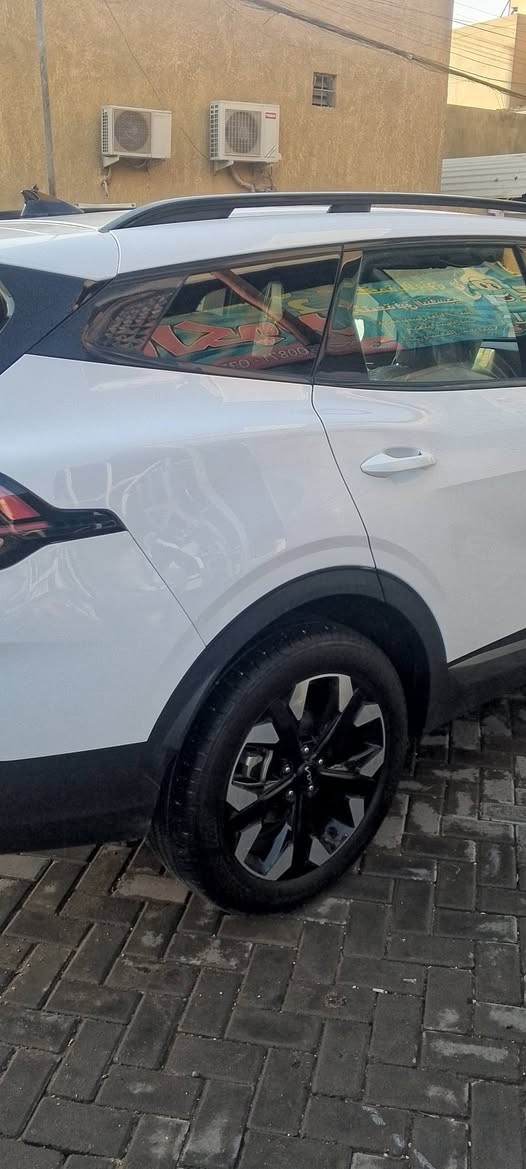 كيا سبورتج 2024 وارد امريكي رقم بغداد الرقم الجديد انكليزي حادثها بنيد في امريكا شاصي ايسر جهة الحادث ضرر بسيط جدا  لغود سليمات اي ضرر ماكو  جاملغات يمين ويسار بدون تصليح بلاد نفسهن  محرك 2500 تبريد قطعتين اربعة  انظمة للقيادة شاشة متصله كار بلي كشنات جلد تدفئة بالكشنات شاحن واير لس كرسي كهرباء مانع انزلاق مثبت سرعه تحديد مسار توقف ذاتي اوتو هولد السيارة الحجم الكبير لارج رادار امامي رادار خلفي رادارات جانبية اشاير مري ماشية السيارة 12 الف بغداد الوزيرية واتس اب *********** دكتور انس ابو حيدر   سعر 212 بيه مجال بغداد, العراق

