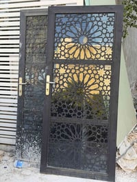 بوب حديد خارجية جديدة للبيع العدد:4 القياس = 90سم*2م العنوان: بغداد قر...