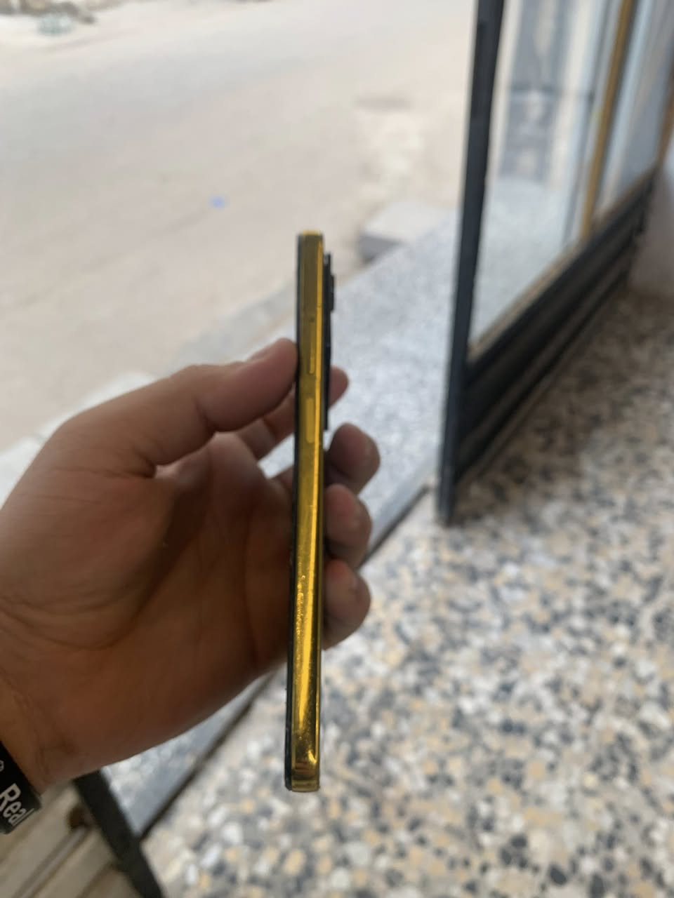 سلام عليكم بوكو x4برو 5G ذاكرة 256 رام8+4 يعني 12 معالج سناب دراكون 695 شحن تايب سريع 67واط بصمه جانبية وبصمه وجه مبدل شاشة اصلية وكالة شركة ومبدل ظهر اسود مالكيت نفس الون   الله شاهد بسبب الفريم تعبان ومرات شاشة تطلع نمش تطفي من دكمة تشغيل وشغلة يرجع طبيعي بسبب الفريم بشرط اللمس شغال فوول وسريع وسرعة الشاشة 120هرتز صوت عالي استريوا كامرات واضحات مثل ماموضح بصور 👆👆👆لاتكلي شاشة تجارية فدوة الكلبك تجي تفحص وتشوف بعينك للبيع السعر 115الف وبي مجال حك جيتك شراي اتصل على الرقم ***********واتساب او خاص...
