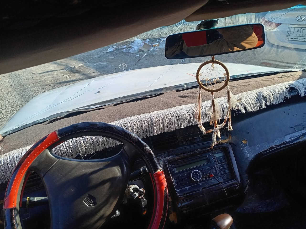 سلام عليكم بطه منفصل ادوات محرك وكير شرط سياره حلوه مراوس بسياره هم يرهم مكانه العلم سمره ***********
