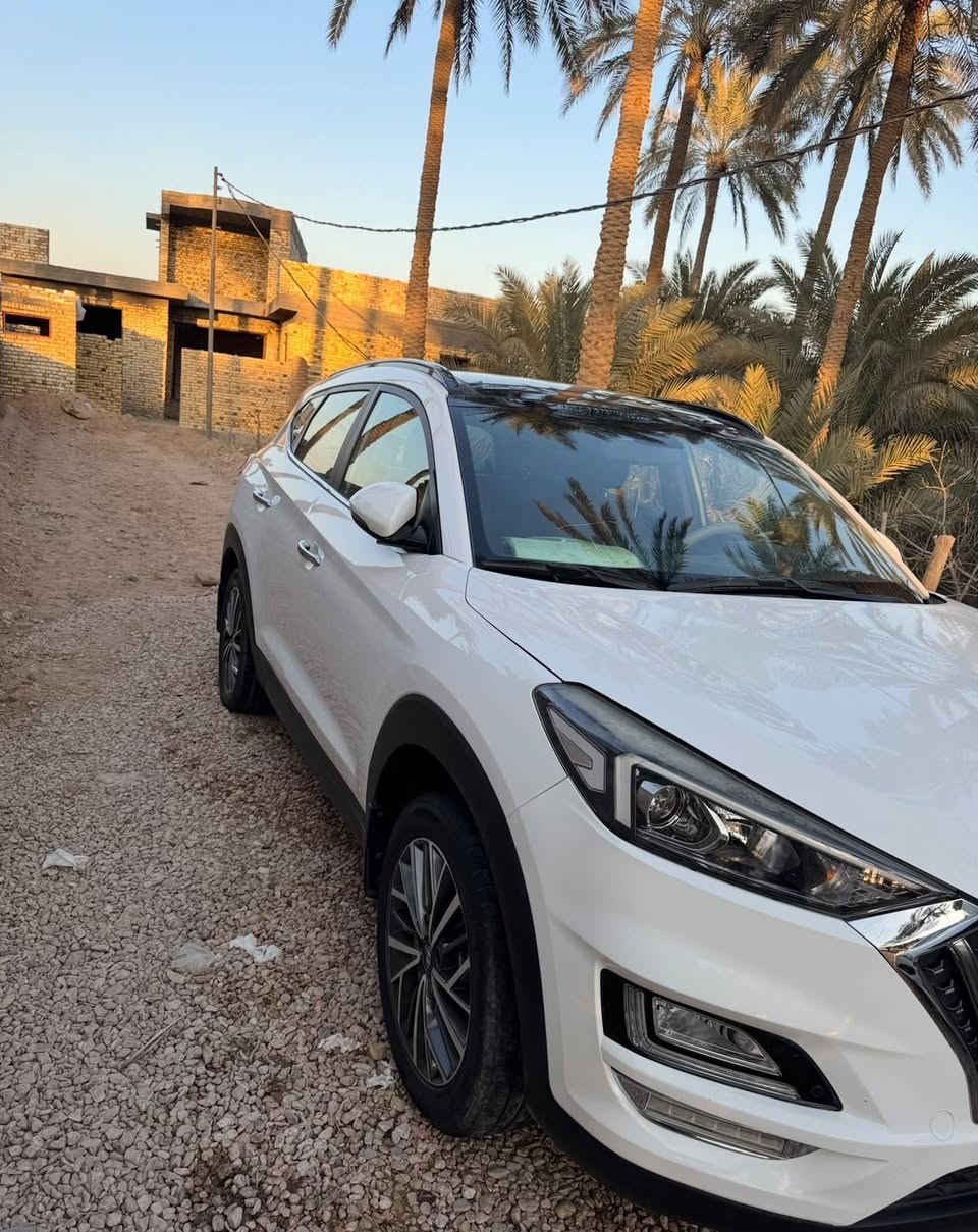 هونداي توسان 2020 فول مواصفات
السياره مكفوله من الصبغ والضربه والتبديل
فق شخط بلباب مكحل ورصعه بجاملغ الخلفي 

المواصفات:

- محرك 2000 دوش
- فول مواصفات
- تشغيل بصمة
- سقف بانوراما
- كراسي كهربائية أمامية
- شاحن لاسلكي
- مرايا شفط
- ويل كب
- 3 أنظمة قيادة
- عداد 103كم
- السيارة بحالة جيدة وجاهزة للاستخدام

الموقع: النجف 

للاستفسار ‭***********
