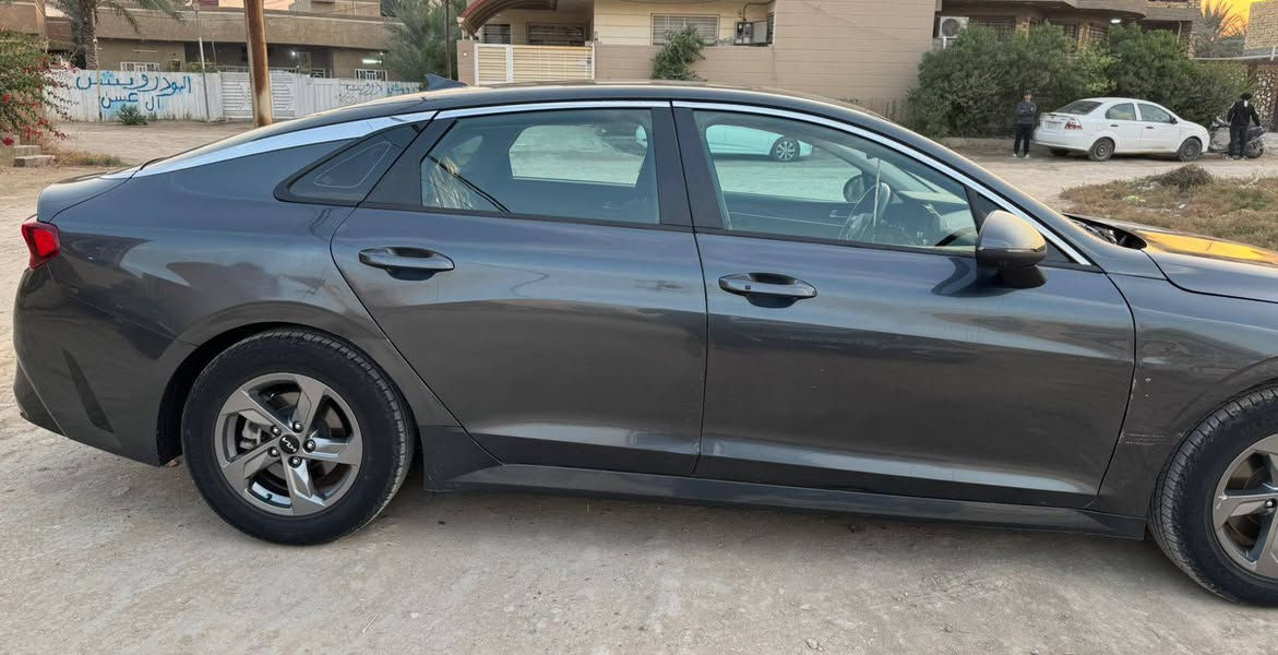 السلام عليكم
2023 K5 حره بأسمي مكاني بابل 
مواصفات LXS
حادثها من امريكا كما موضح بالصور 
و بيها بالعراق بنيد مبدل 
رقم بابل ١٤٥ و بيها مجال كلش بسيط
***********
