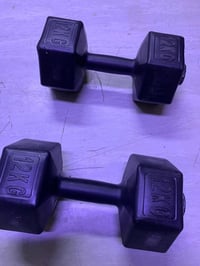 🔴🔴🔴دنبلص لجماعة  بناء اجسام قطعتين من دنبلص وزن الواحد 12 كيلو     ‭ ‭...