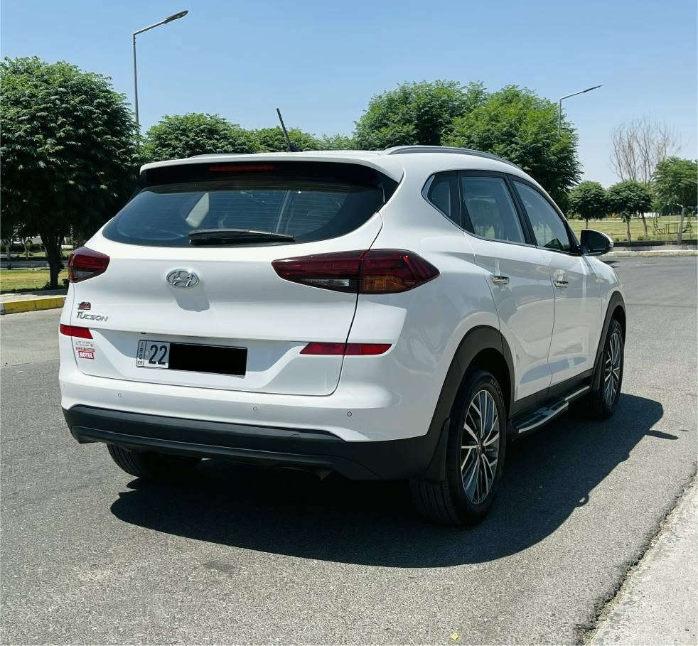 هيونداي توكسان خليجي Tucson 2019  

المواصفات 
كاميرا خلفيه، مري شفط، حساسات، شحن لاسلكي,  كراسي كهرباء
شاشه, بصمه
محرك2000

مكفوله عله وضع الشركه لاصبغ لا تعديل فقط بيه ملاحظه بسيطه مأشره بلصوره

گير ومكينه بشرط 
ماشيه 73 الف كيلو متر 

مكان السيارة اربيل
السيارة بأسمي ورقم اربيل الجديد
السعر 198 ورقه
 
رقمي
***********
*********** أربيل, العراق
