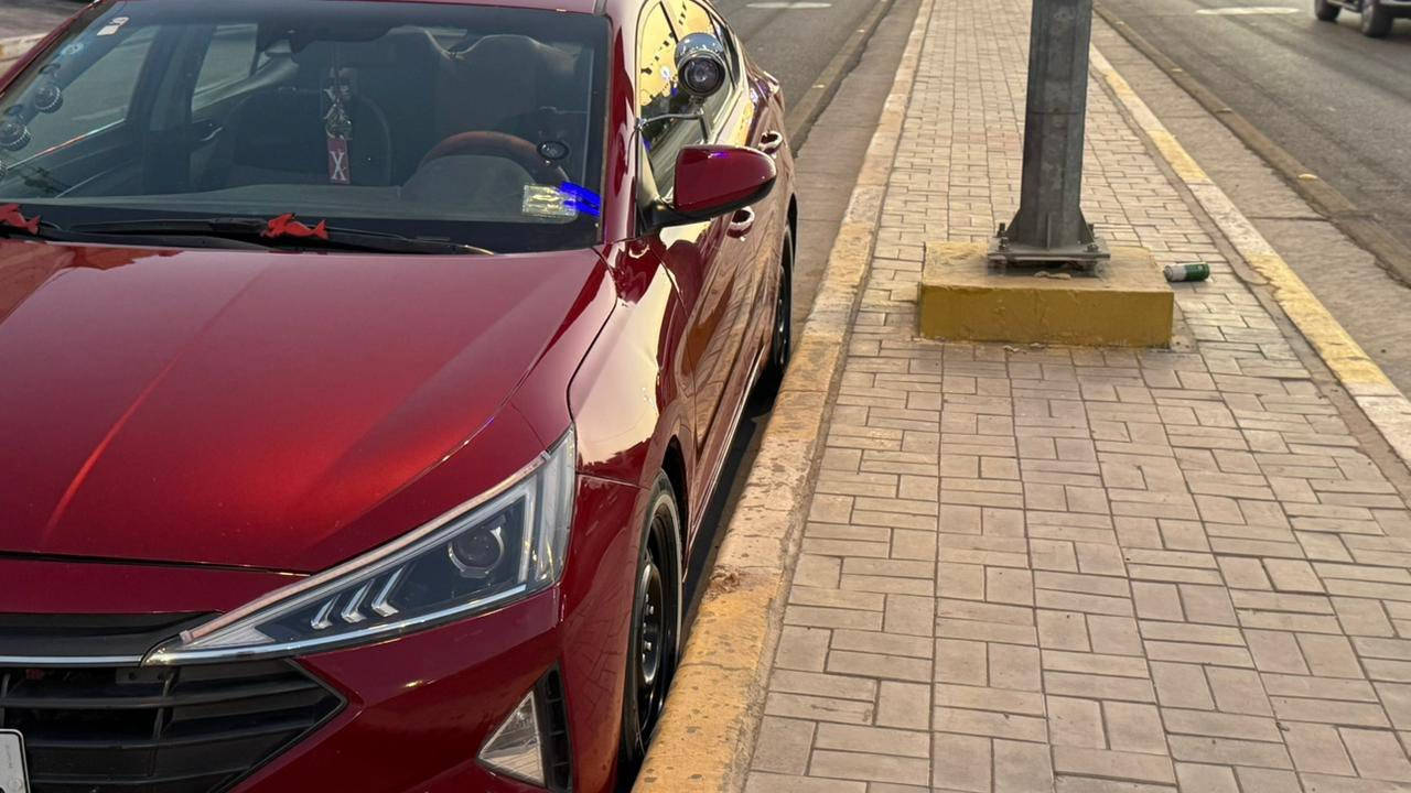 سلام عليكم
مو شراي اعبر المنشور الكلمه الطيبه صدقه
النترى موديل 2019 وارد امريكي حادثها كللش حلو 
صور الحادث موجوده مكينه 2000 دوش السياره ليبل واحد مال جناي نافضه نفض ربع متخسر عليه مكينه كير مكفول تخم تاير صدر امامي خلفي بجيس لا رجه ولا صووت دوشمه وارضيه اني مشتغلهن جدد  نعومتها ما تنوصف رقم بغداد دولي  بسمي تحويل مباشر سعرها 130 وبيه مجال بسيط 
اعتذر عن القصاد والمده والمراوس
***********
