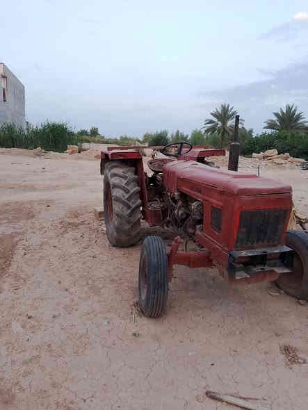 للبيع 
ديالى الخالص قرية سعدية الشط 
***********
جاهزه كل نقص مابيه
ستيرن بور
ابريك عنبار
كير محرك
تايرات
كله جديد
