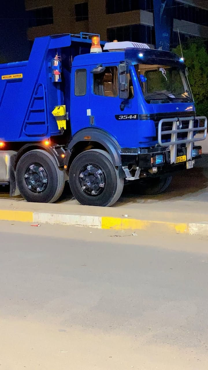 السلام عليكم للبيع البي كرواتي  قاطرة ومقطوره مربوطة 💯سنوية لغاية ٢٠٢٧ بسمي رقم قاسيه مكينه ٤٤ 🔱كير ٢٢٠  بم كهربائي تخم تاير *********** المكان نجف 🇩🇪
