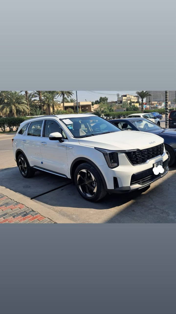 كيا سورنتو 24
فول عدا الفتحه
ماشيه 16
العنوان بغداد 
***********
