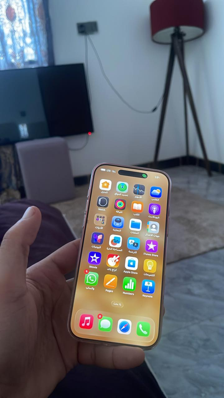 السلام. عليكم ايفون 17 برو ماكس جهاز جديد صارلي ١٠ ابام فاتحه حيل بطاريه 100 مشحون ١٣ مره تك سيم سعر مليونين و50 مكاني كراده ***********
