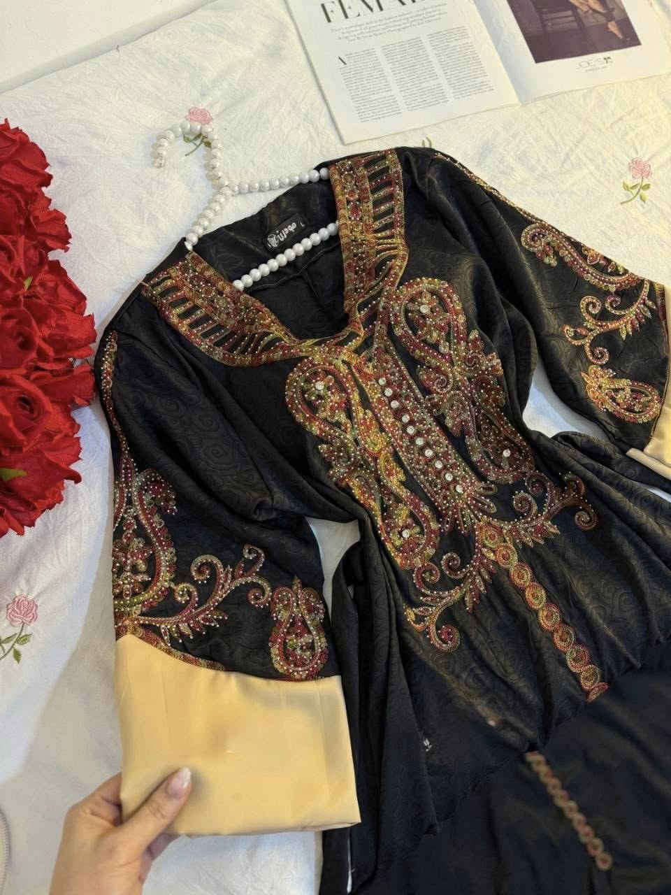 مخاوير حرير كوبرا
القياسات XXXL 
السعر 25
التوصيل داخل المحمودية مجاني


**إذا كنت صاحب هذا الإعلان وتريد حذفه لأي سبب، رجاءا أرسل رسالة إلى الدعم الفني**