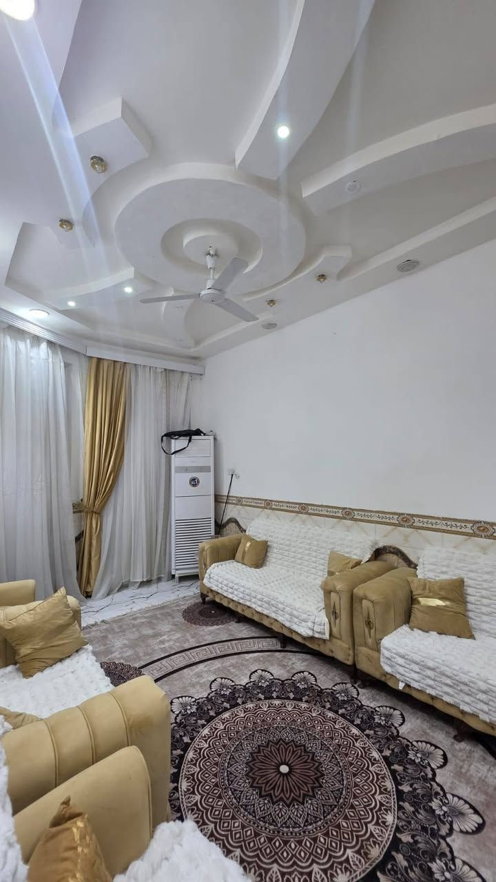 بيت للبيع مساحة 100 متر +3 متر فضلة، العنوان حي الخليج قرب صيدلية غصن الرمان، طابق ونص
الطابق الأول كونكريت، أما الطابق الثاني عگاده
بناء سنة 2023، حديث
الواجهة 5، النزال 20
السعر خاص أو الأتصال ع الرقم
***********
