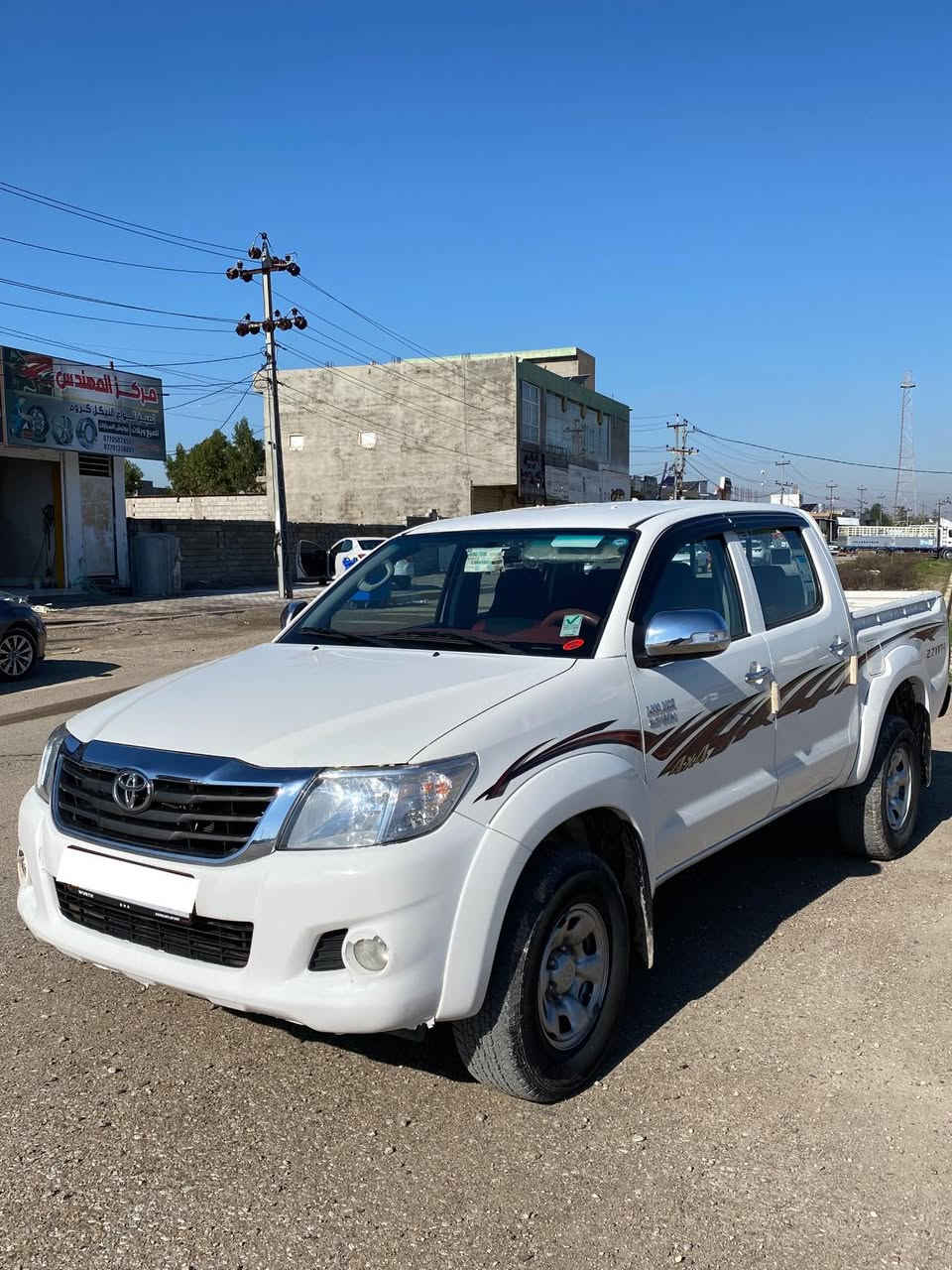 سلام عليكم
مكلف بالنشر 

للبيع هايلوكس موديل 2014 

ماشي 150 الف 

سيارة كلين 

محرك 4 سلندر   2700.  vvt-i بانزين

گير عادي 

تخم تايرات جديد

گير ومحرك بشرط 

تبريد ثلج 

مكان السيارة كركوك / طوز خورماتو 

#سعر  232 ورقة 

للاستفسار ***********
